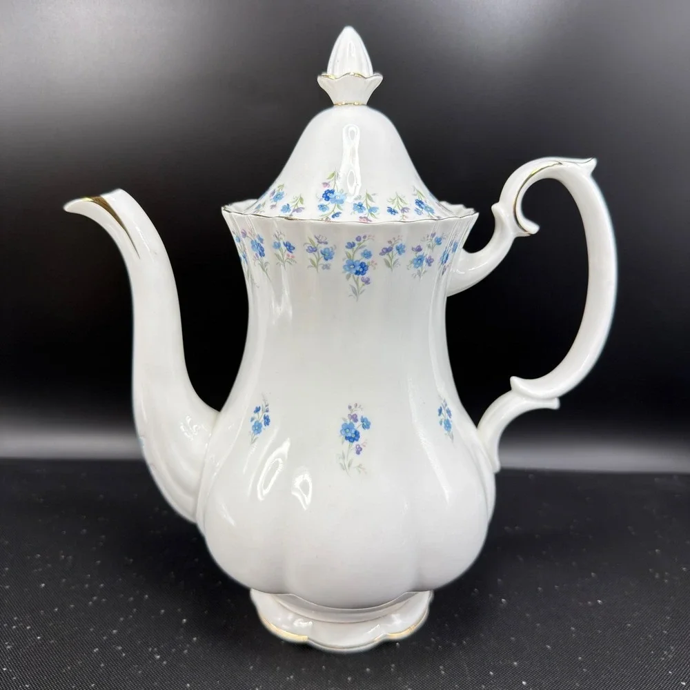 Royal Albert Memory Lane Coffee Pot Teapot Fine Bone China‎ Blue Floral England